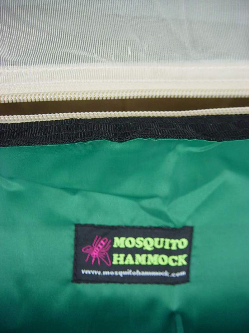 Mosquito Hammock Zipper reinforced by nylon webbing.